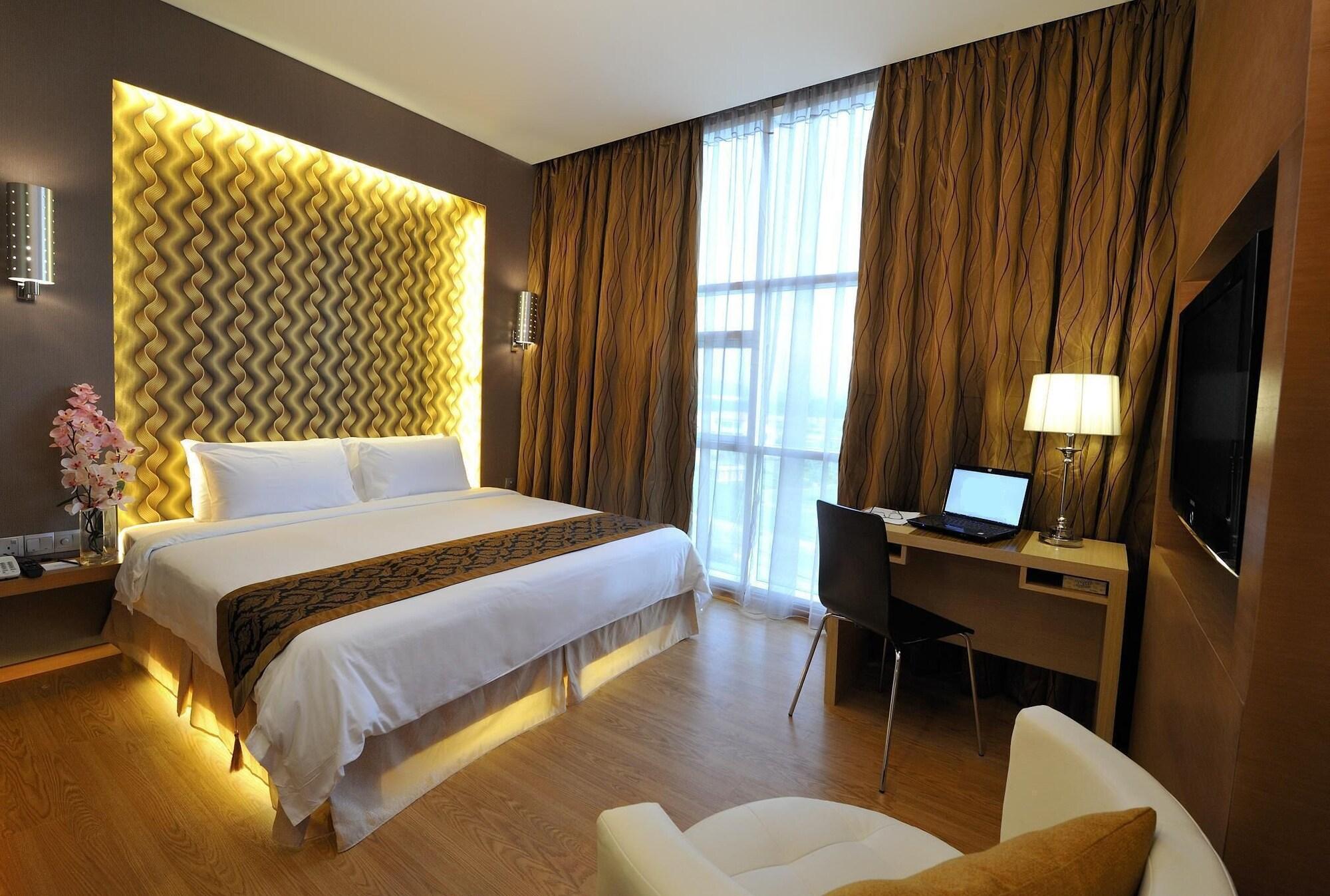 Courtyard Hotel 1Borneo Kota Kinabalu Eksteriør billede