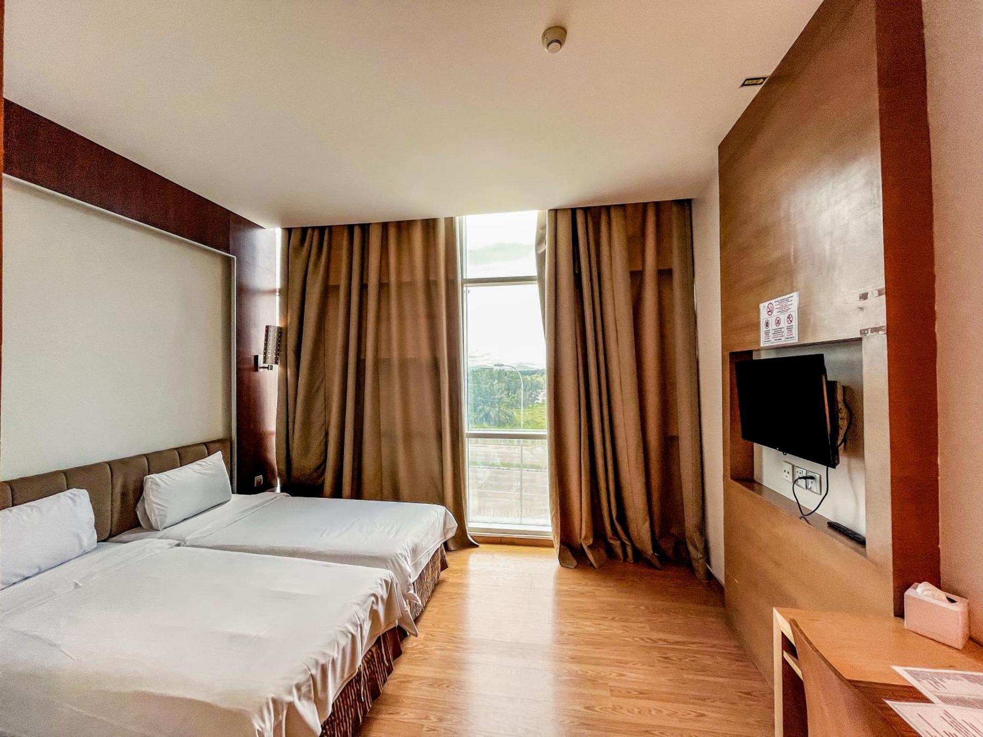 Courtyard Hotel 1Borneo Kota Kinabalu Eksteriør billede