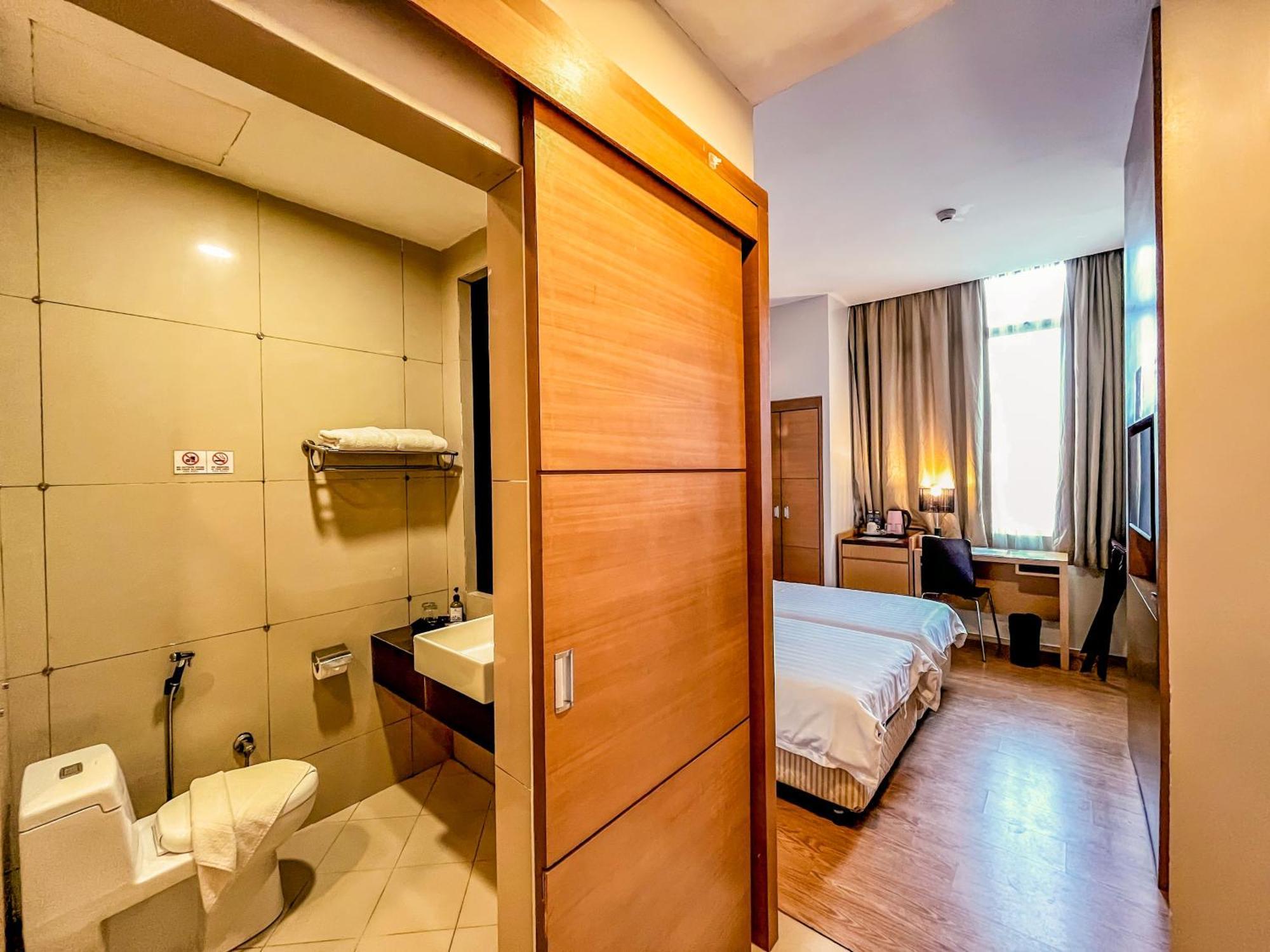 Courtyard Hotel 1Borneo Kota Kinabalu Eksteriør billede