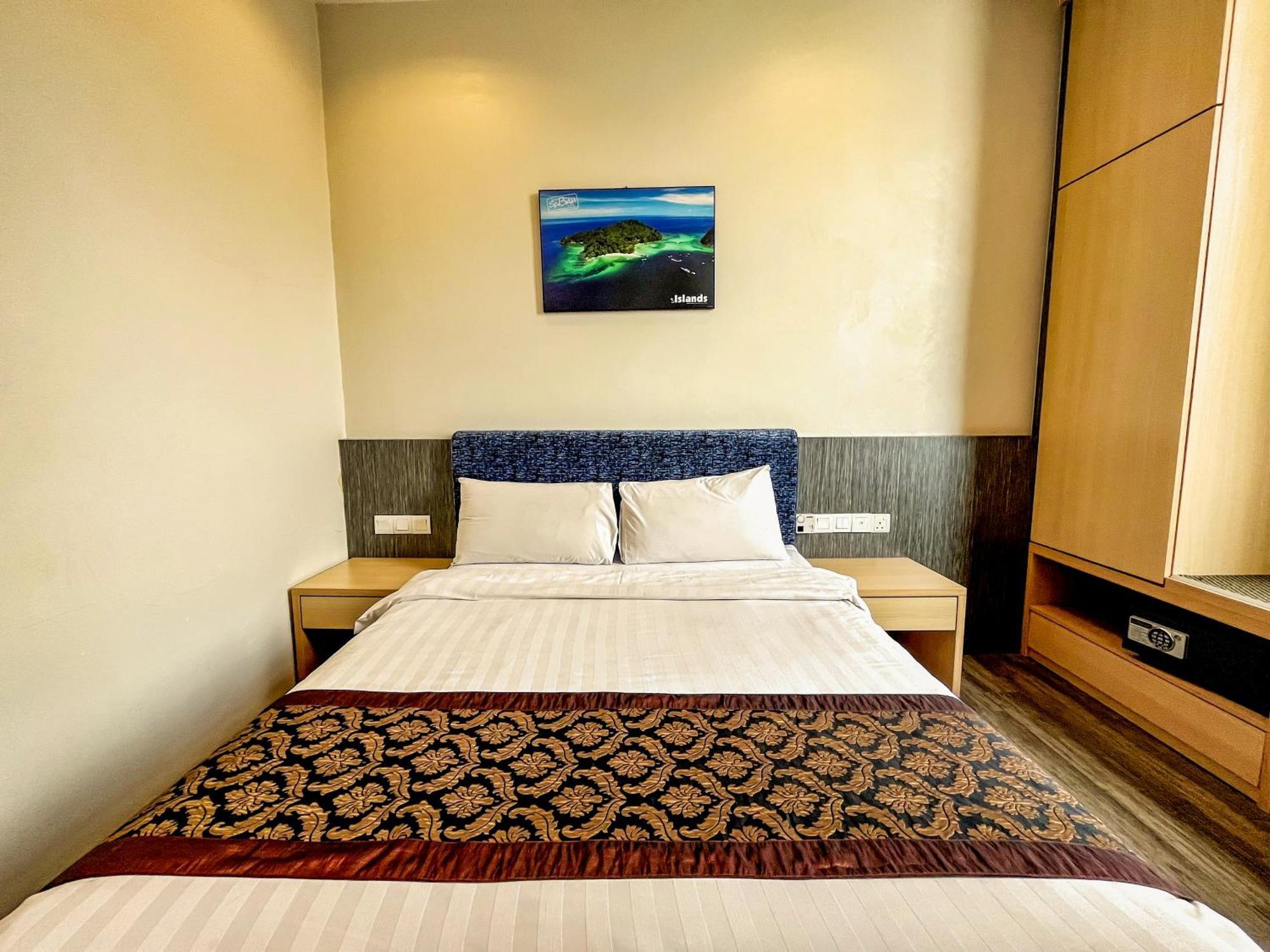 Courtyard Hotel 1Borneo Kota Kinabalu Eksteriør billede