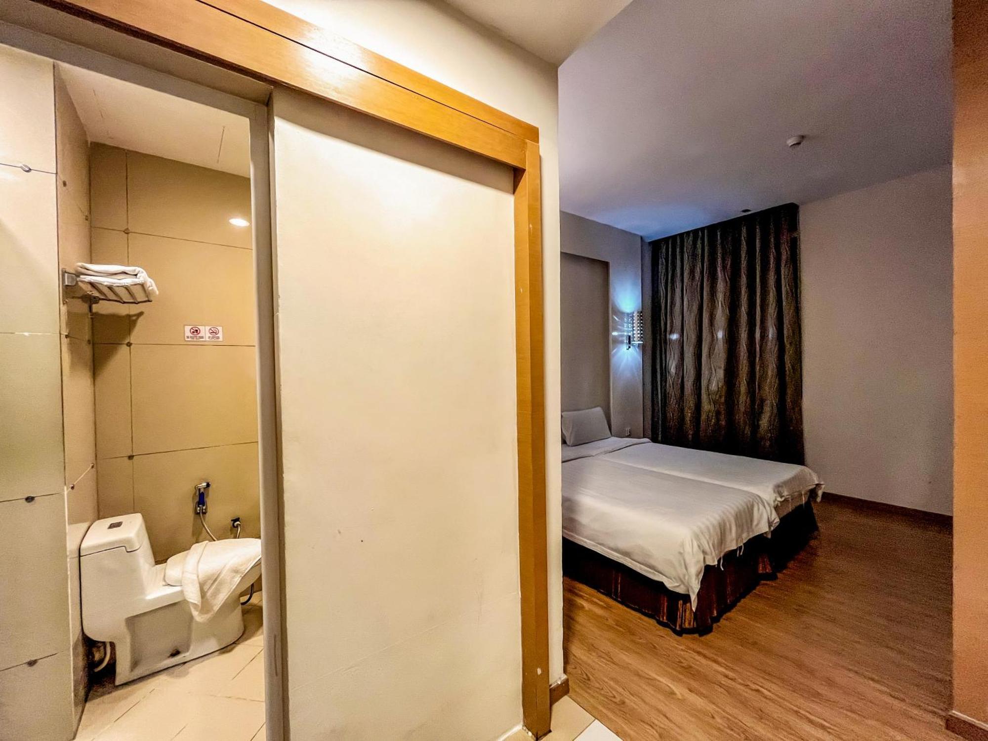 Courtyard Hotel 1Borneo Kota Kinabalu Eksteriør billede
