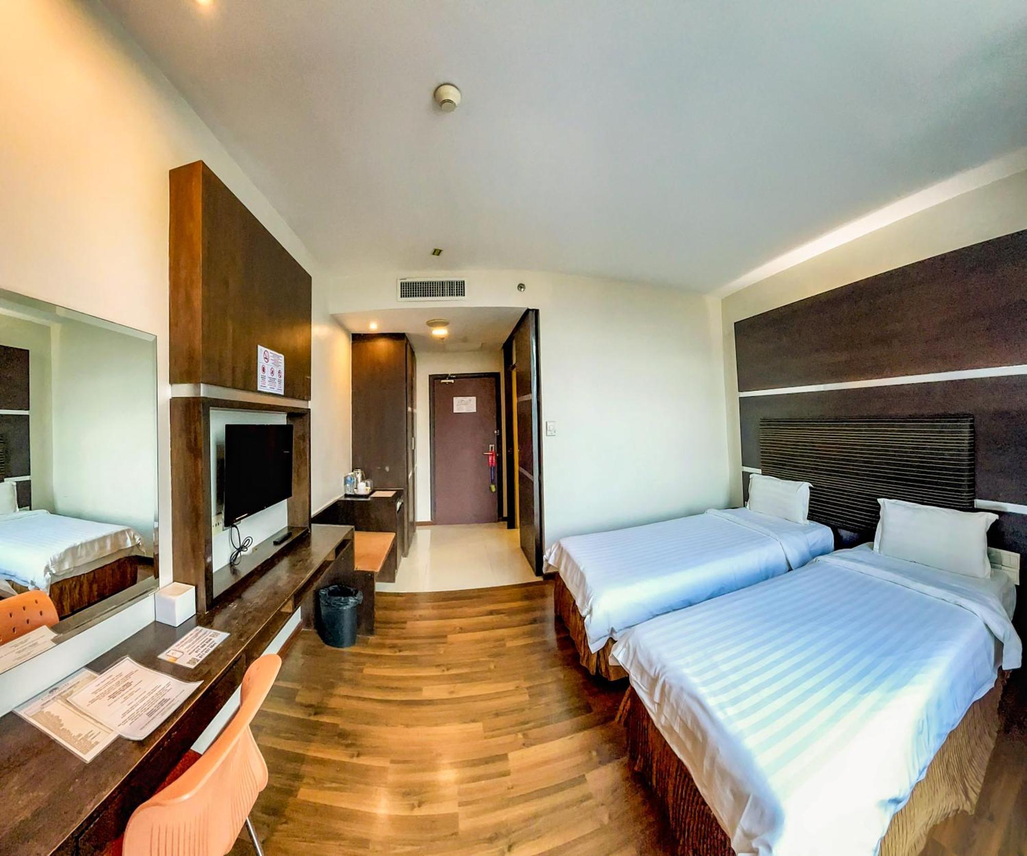 Courtyard Hotel 1Borneo Kota Kinabalu Eksteriør billede
